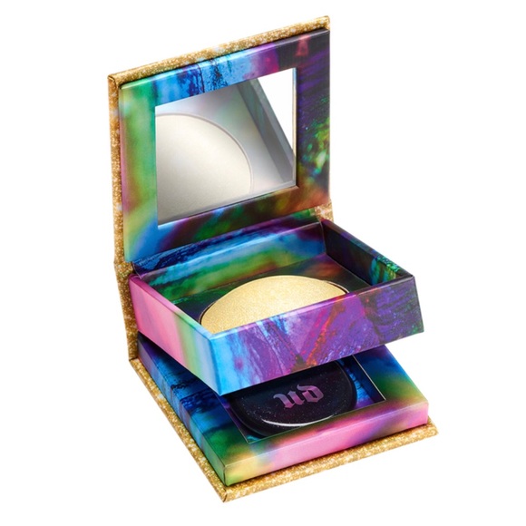 Urban Decay Space Powder for Face and Body - Picture 3 of 4